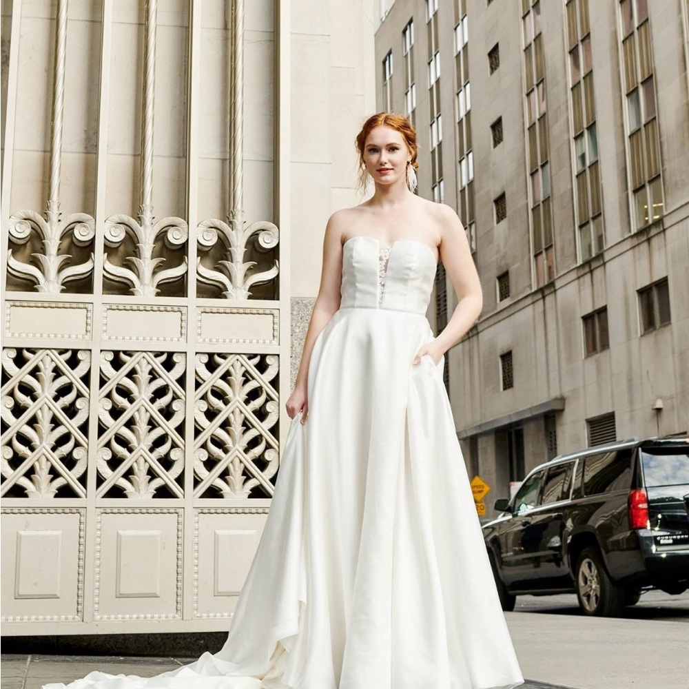 Robynn gown by Love Lives Here Bridal - Picture 10 of 12